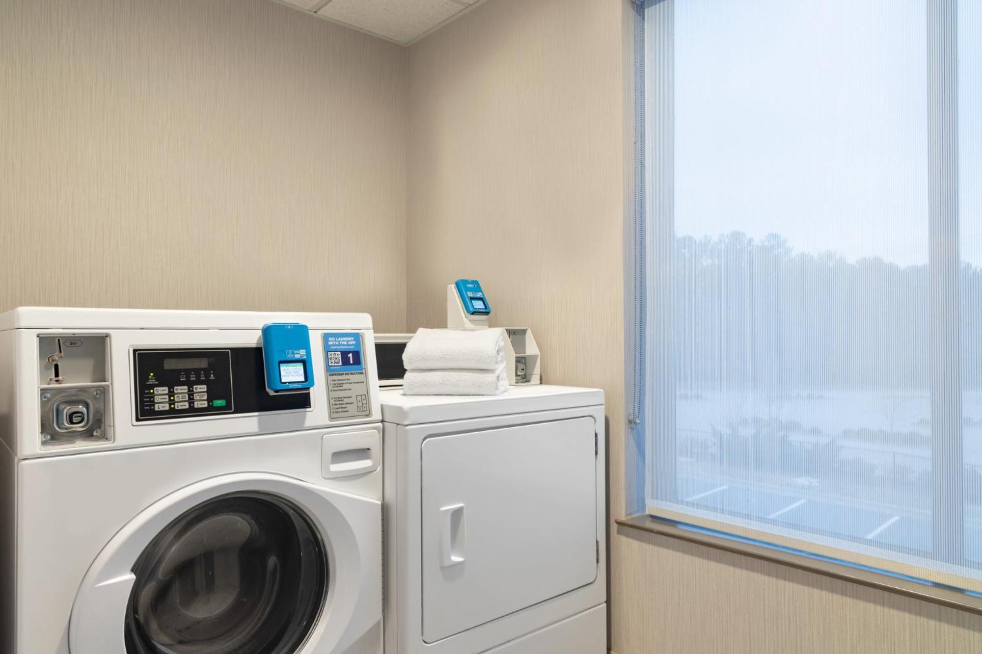 Holiday Inn Express Hotel & Suites Opelika Auburn By Ihg Eksteriør bilde