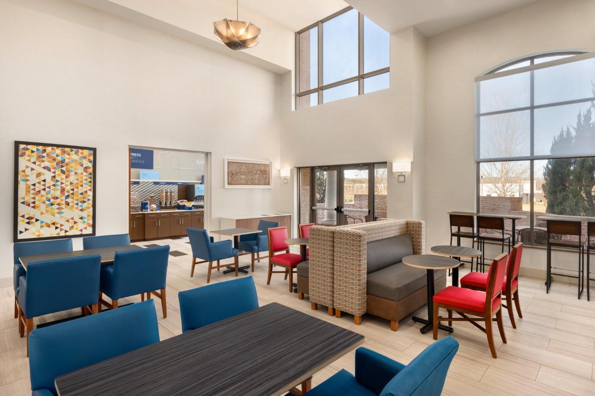 Holiday Inn Express Hotel & Suites Opelika Auburn By Ihg Eksteriør bilde