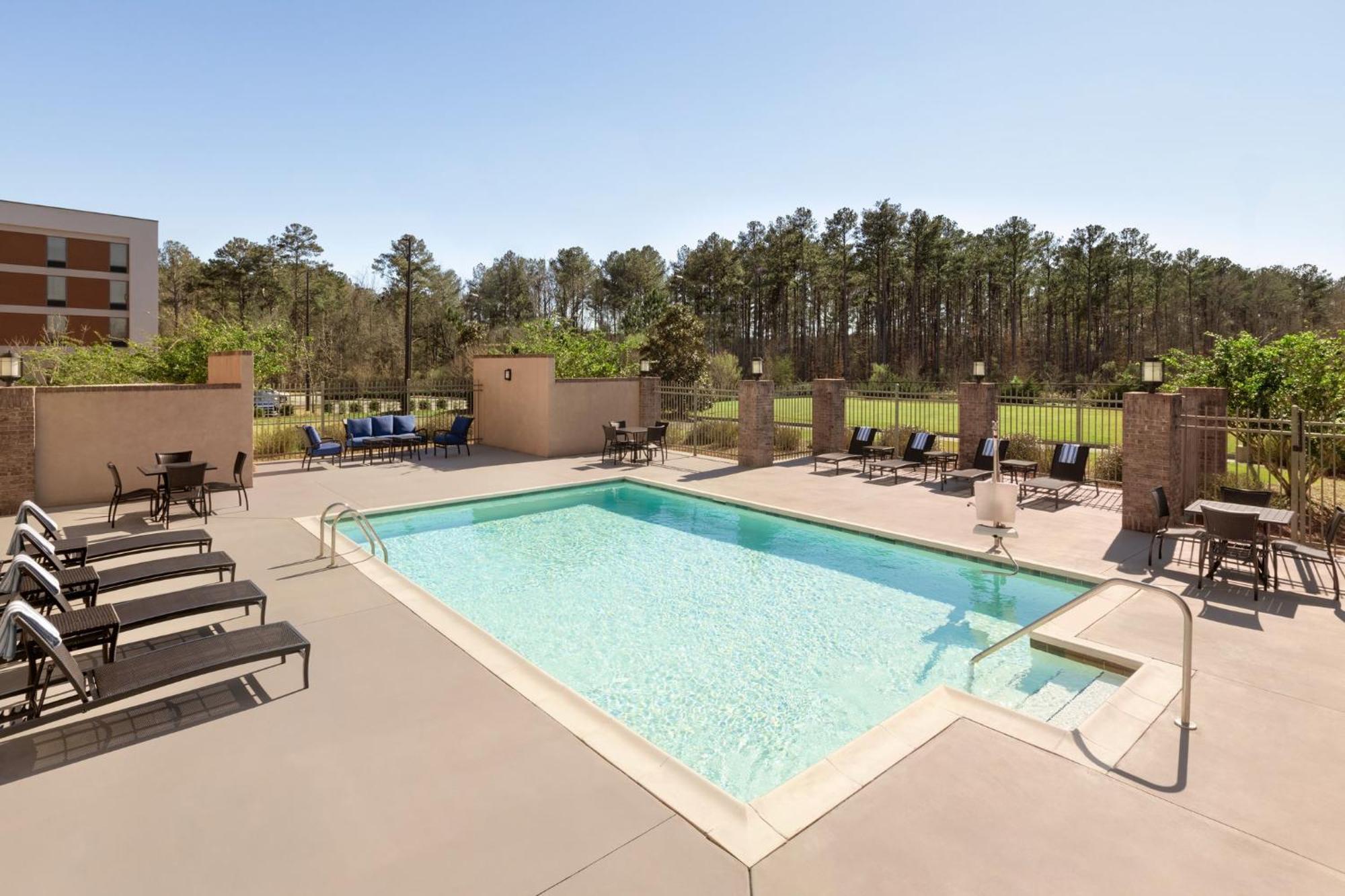 Holiday Inn Express Hotel & Suites Opelika Auburn By Ihg Eksteriør bilde